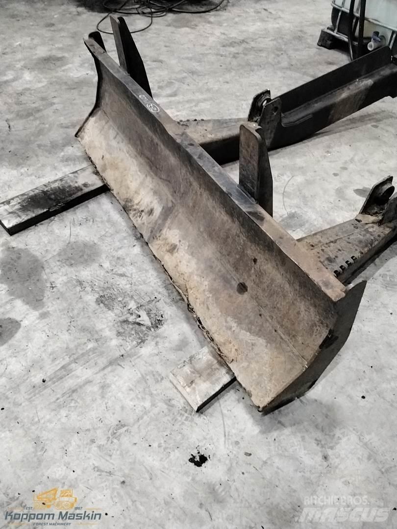 John Deere 1110 Druge komponente