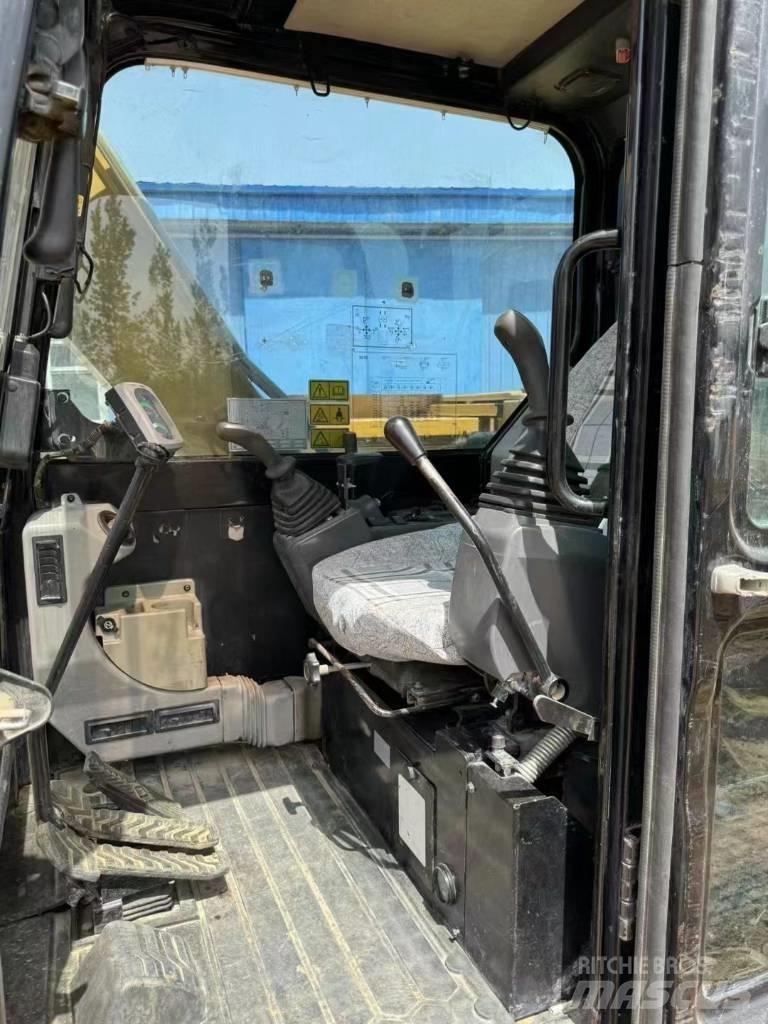 CAT 307 E2 Bagri goseničarji