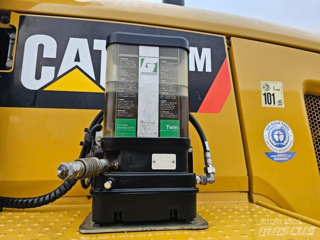 CAT 938 M Kolesni nakladalci