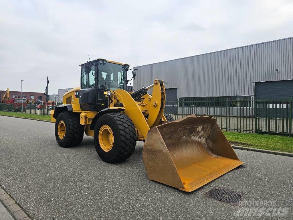 CAT 938 M Kolesni nakladalci