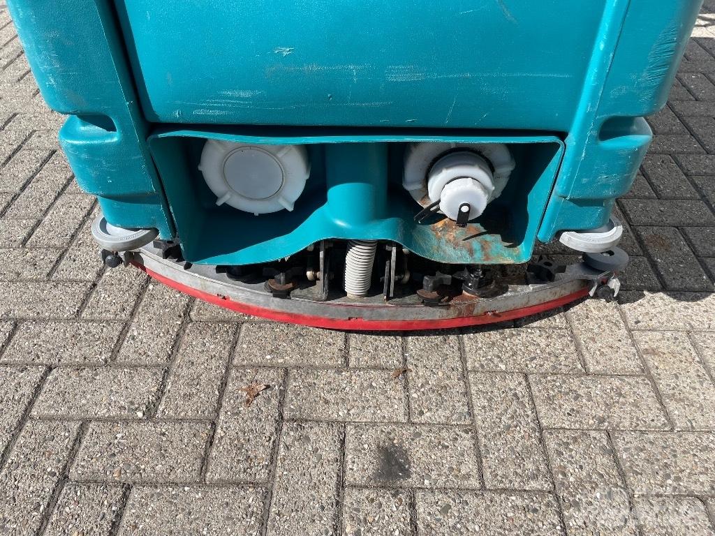 Tennant 7100 Cestni pometači