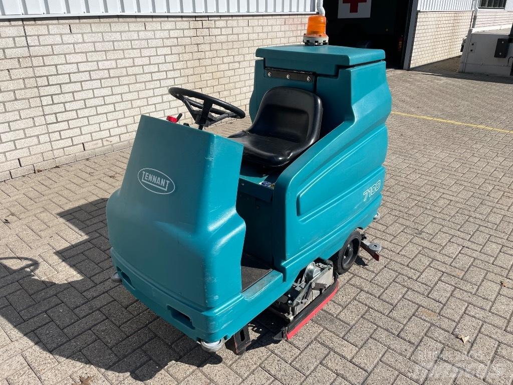 Tennant 7100 Cestni pometači