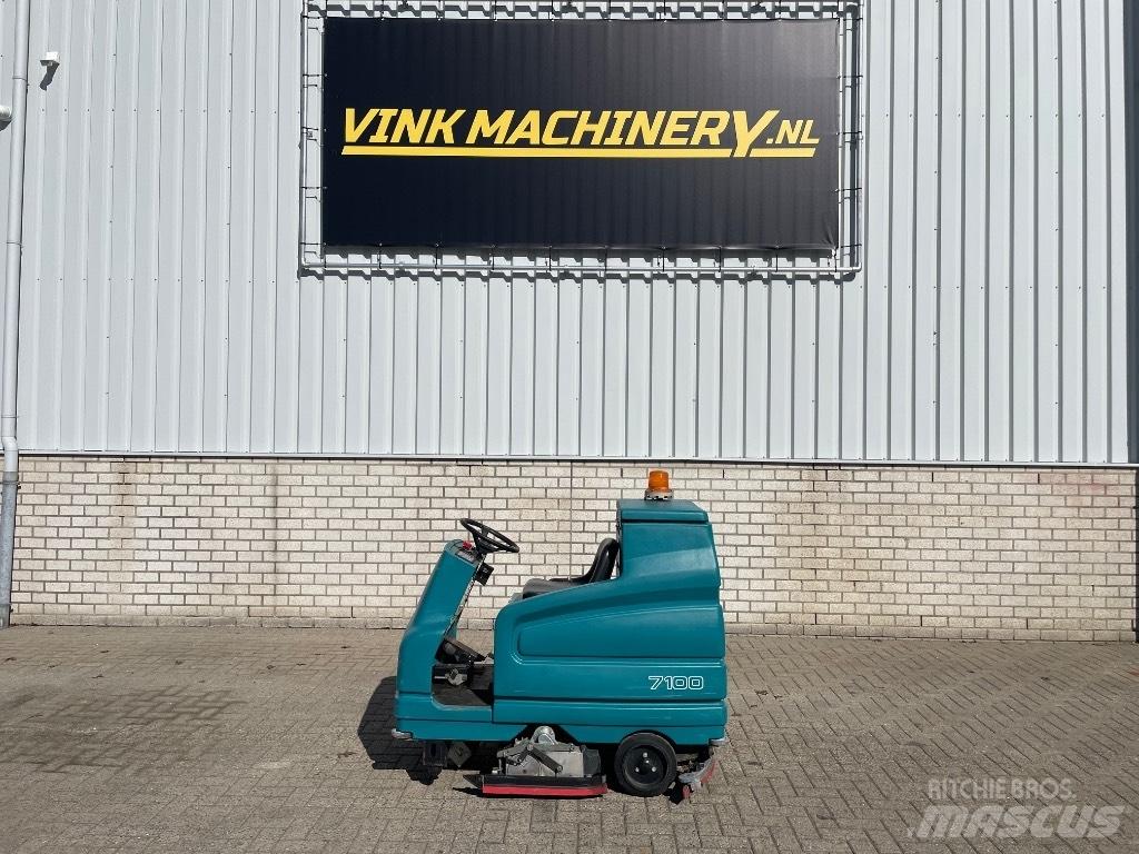 Tennant 7100 Cestni pometači
