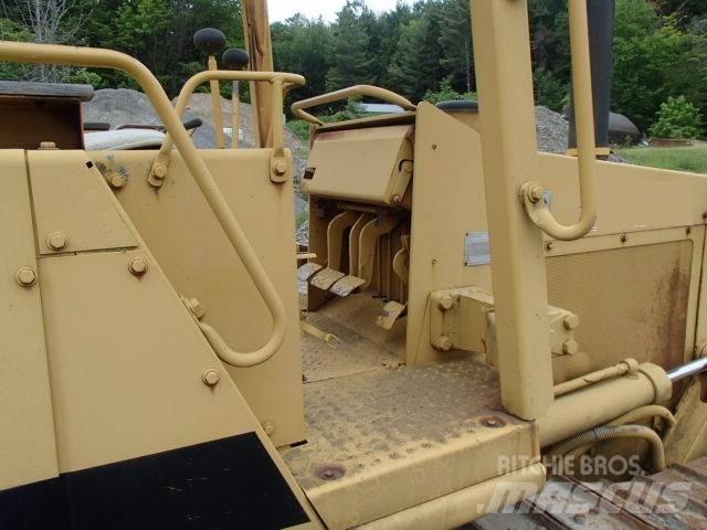 CAT D 3 C Buldožerji goseničarji