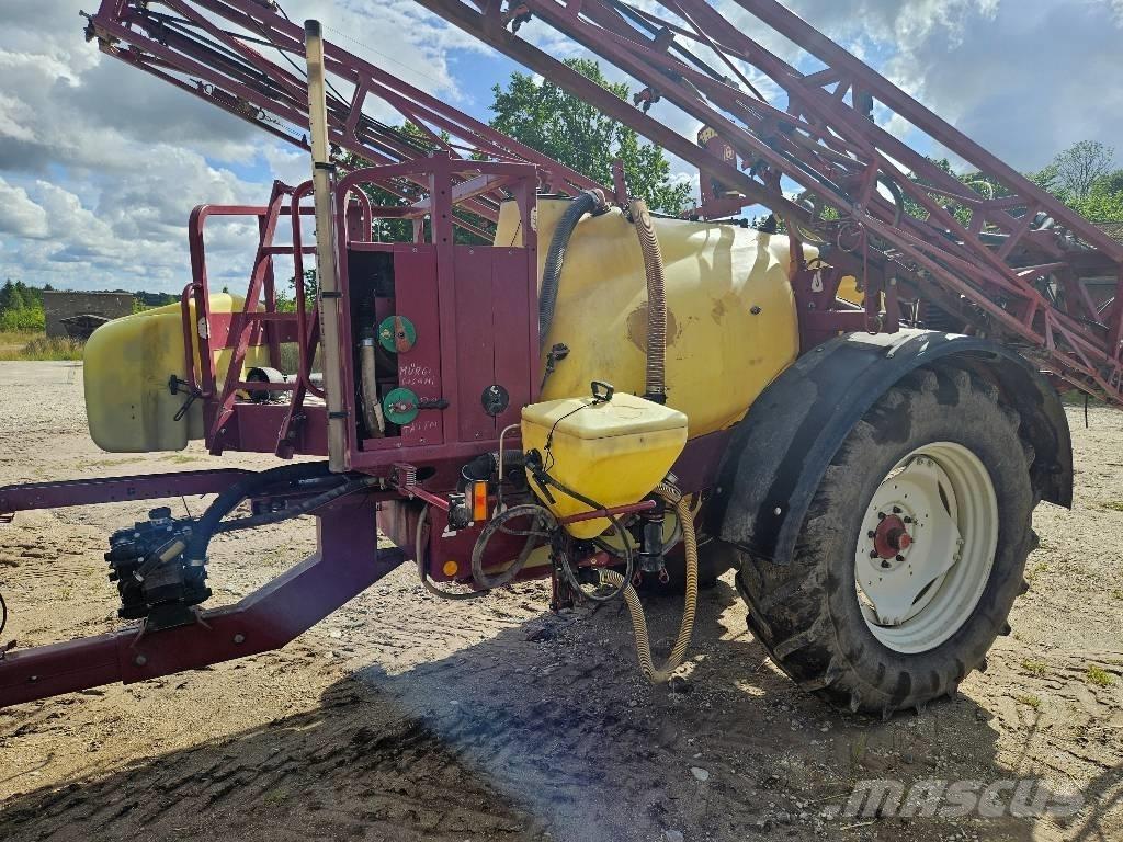 Hardi Commander 2800 Vlečne škropilnice