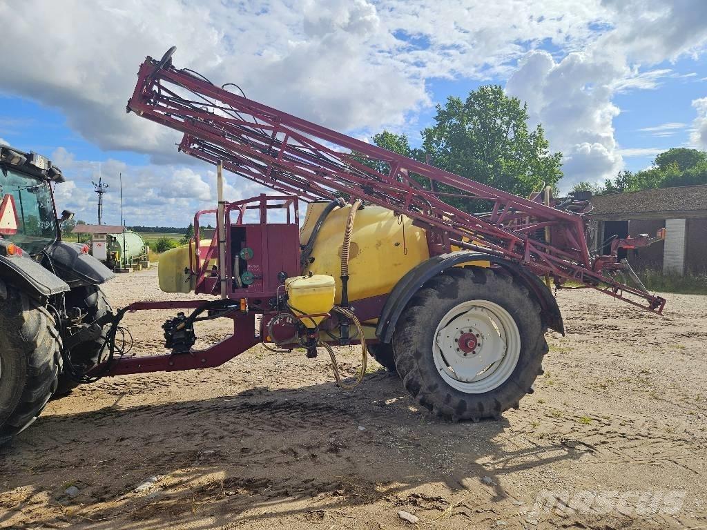 Hardi Commander 2800 Vlečne škropilnice