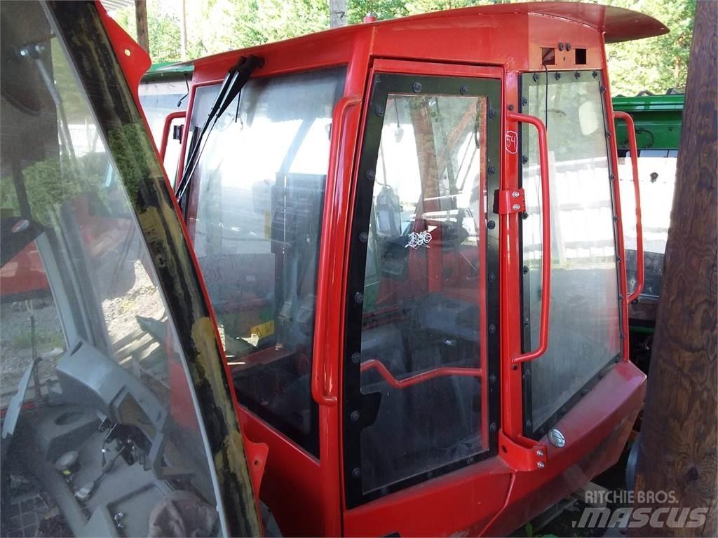 Komatsu 895 Kabine in notranjost