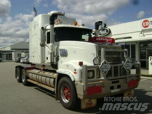 Mack Superliner Vlačilci