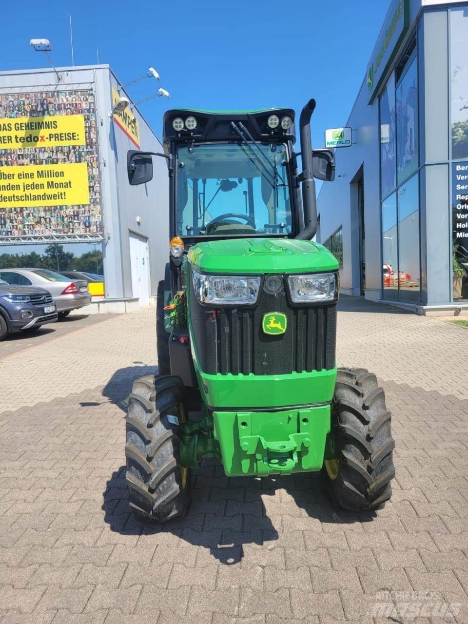 John Deere 5105GV Traktorji