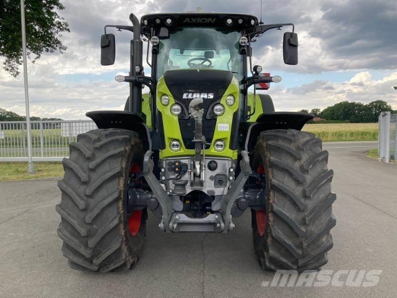 CLAAS AXION 810 Traktorji