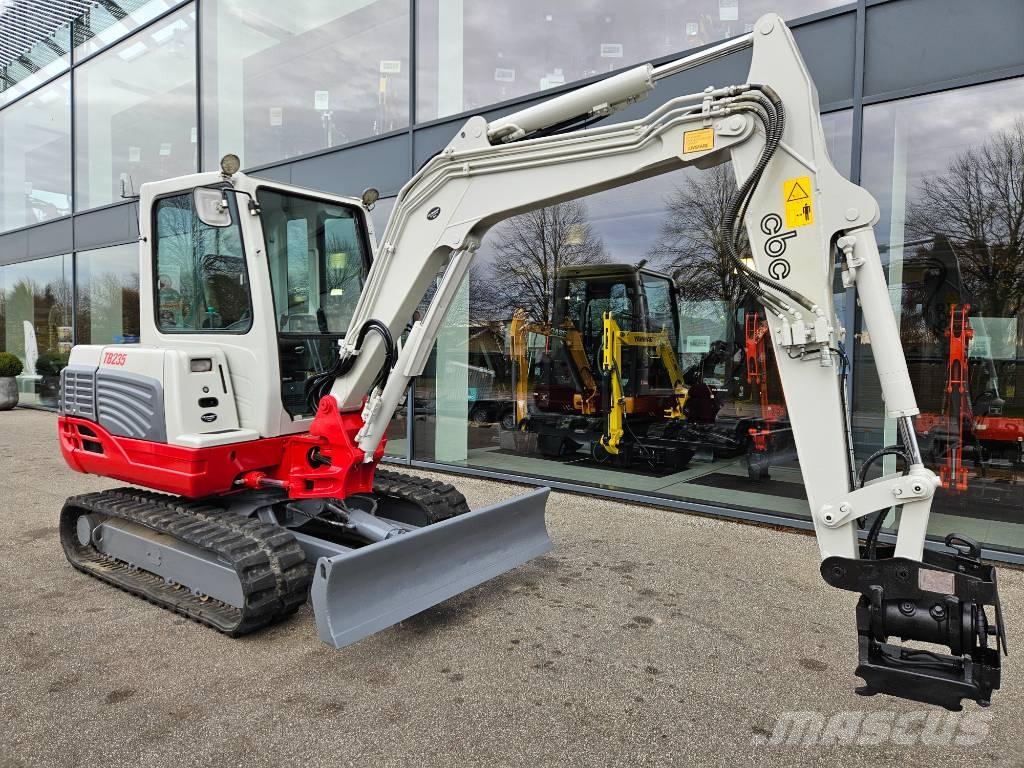 Takeuchi TB 235 Mini bagri <7t