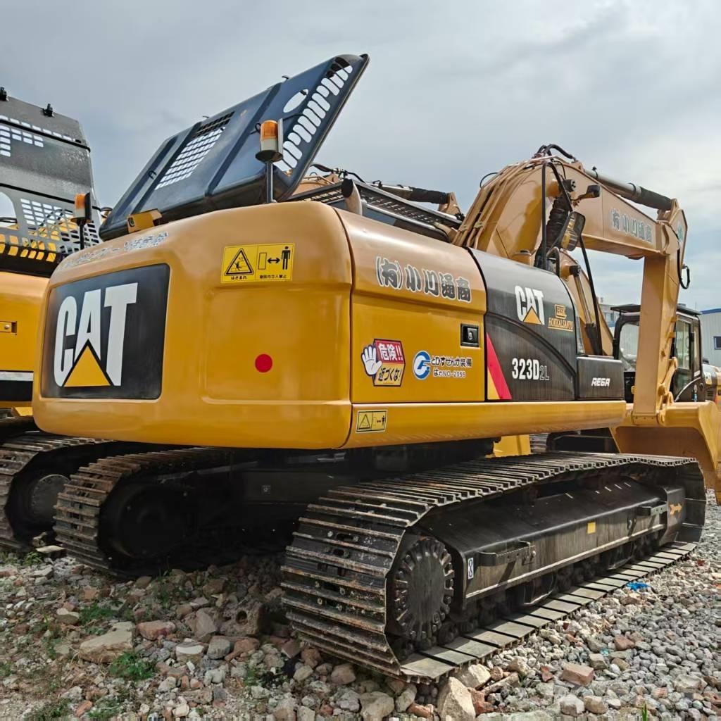 CAT 323D2 Bagri goseničarji