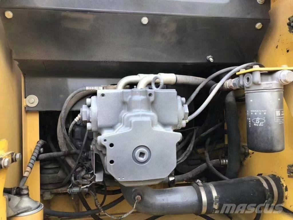 Komatsu 200-7 Bagri goseničarji