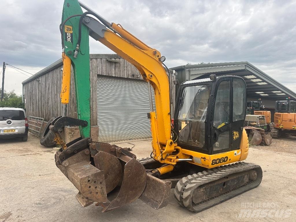 JCB 8060 Mini bagri <7t