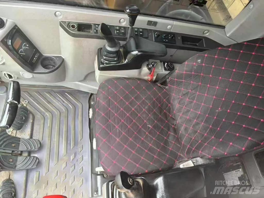 Volvo ec80D Bagri goseničarji