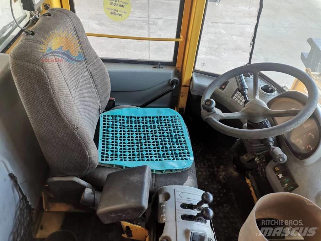 Volvo L 120 E Kolesni nakladalci