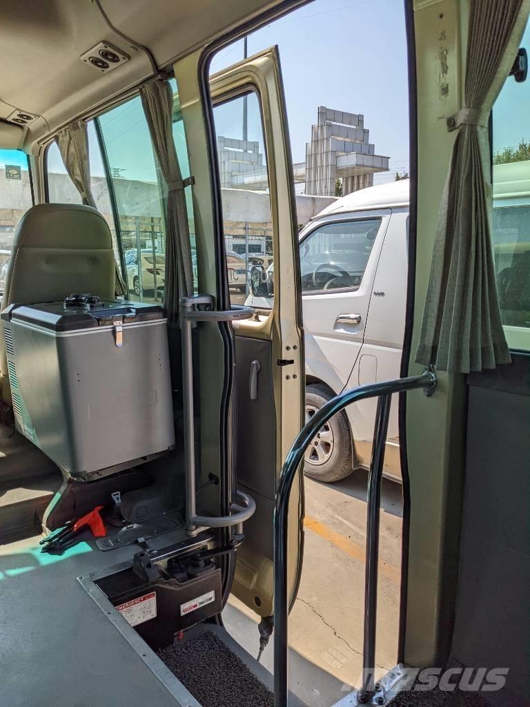  Toyoya Coaster Bus Mini avtobusi