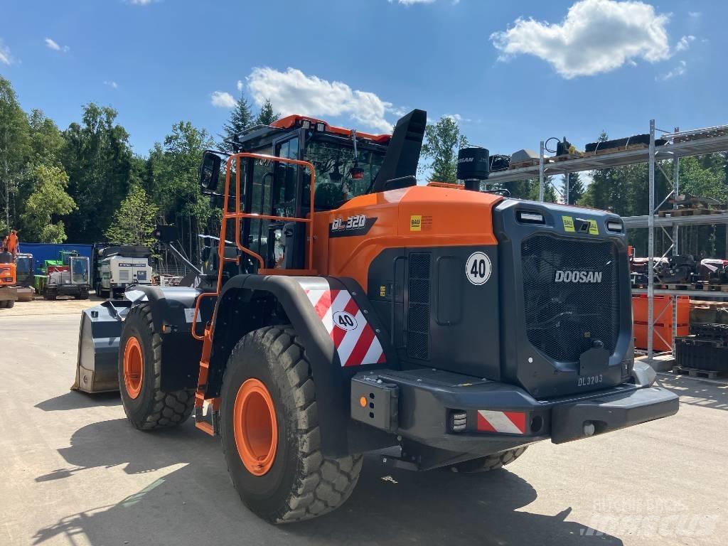 Doosan DL 320-7 Kolesni nakladalci