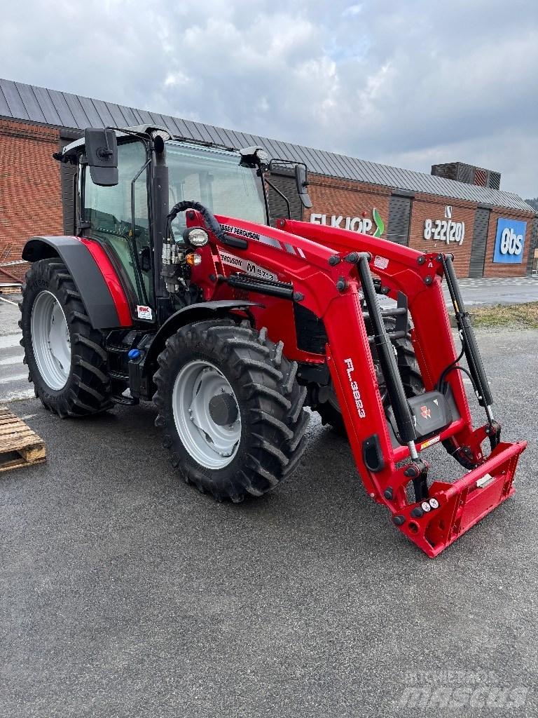 Massey Ferguson 5713 Traktorji