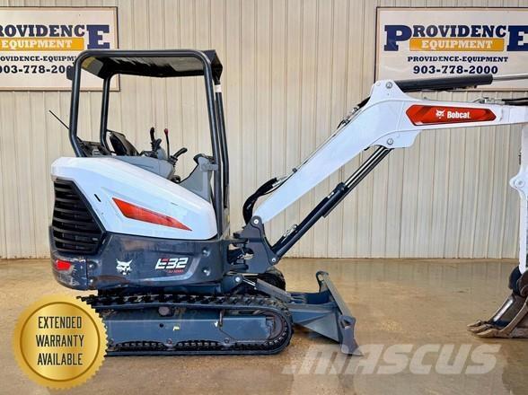 Bobcat E32 Mini bagri <7t