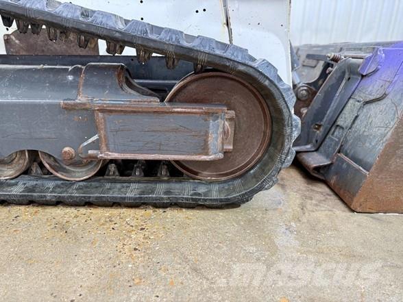 Bobcat T590 Skid steer mini nakladalci