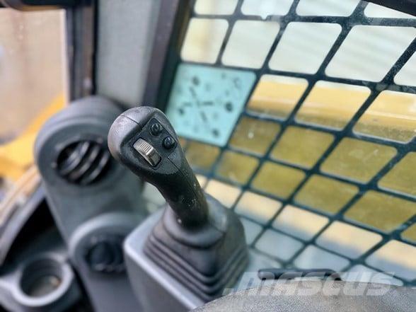 CAT 299D3 XE Skid steer mini nakladalci