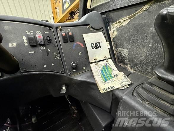 CAT TL642C Teleskopski viličarji