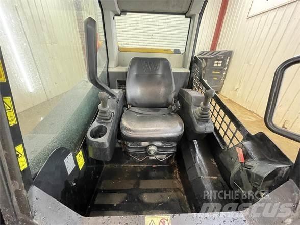 JCB 210T Skid steer mini nakladalci