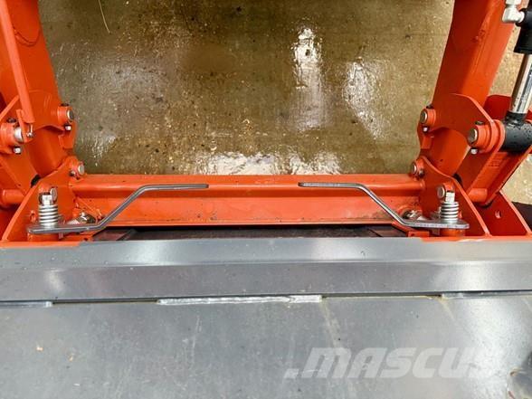 Kubota L47 Rovokopači