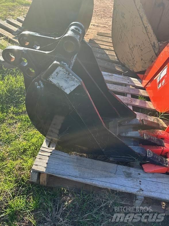 Kubota L5415A Žlice