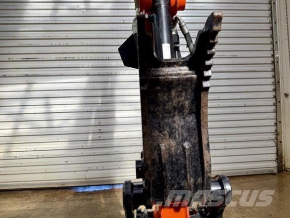 Kubota M62 Rovokopači