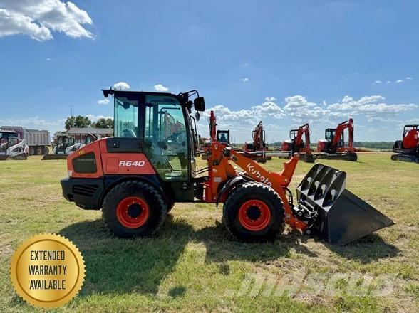 Kubota R640 Kolesni nakladalci