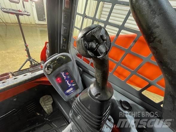 Kubota SSV65 Skid steer mini nakladalci