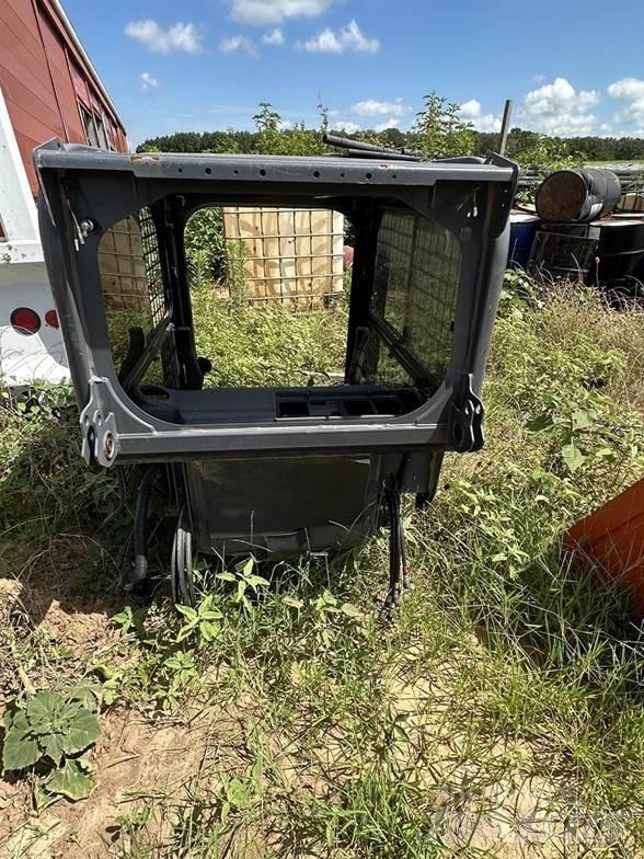 Kubota SVL Kabine in notranjost
