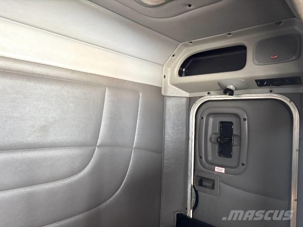 Peterbilt 389 Vlačilci