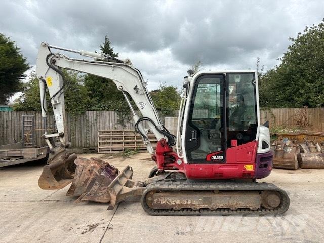 Takeuchi TB 260 Mini bagri <7t