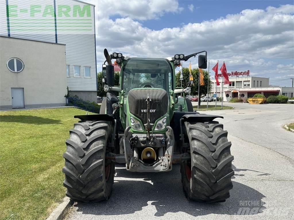Fendt 718 vario Traktorji