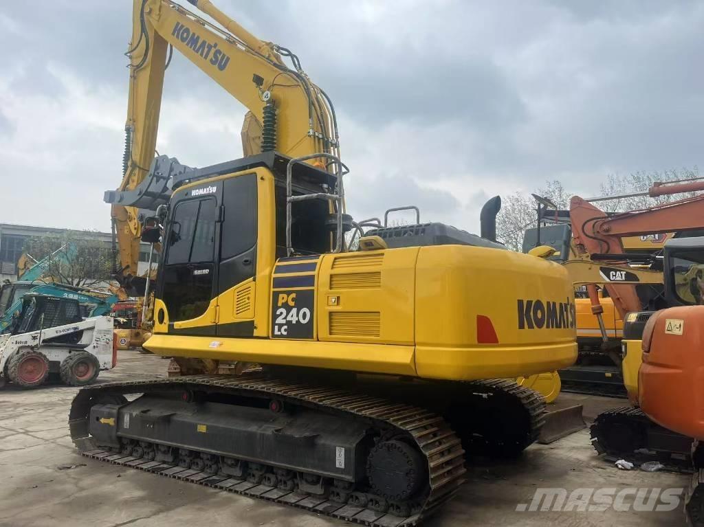 Komatsu PC 240 Bagri goseničarji