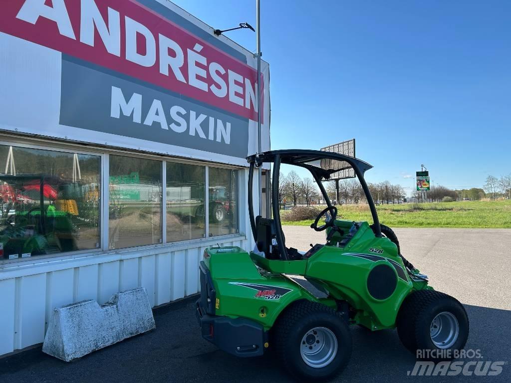 Avant 528 Skid steer mini nakladalci