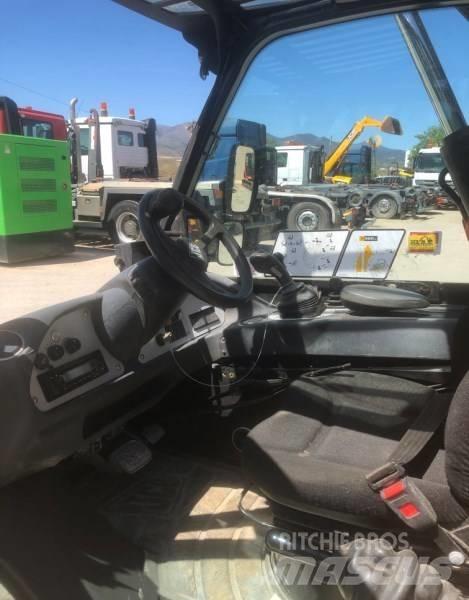 JCB 520-40 Kmetijski teleskopski nakladalci