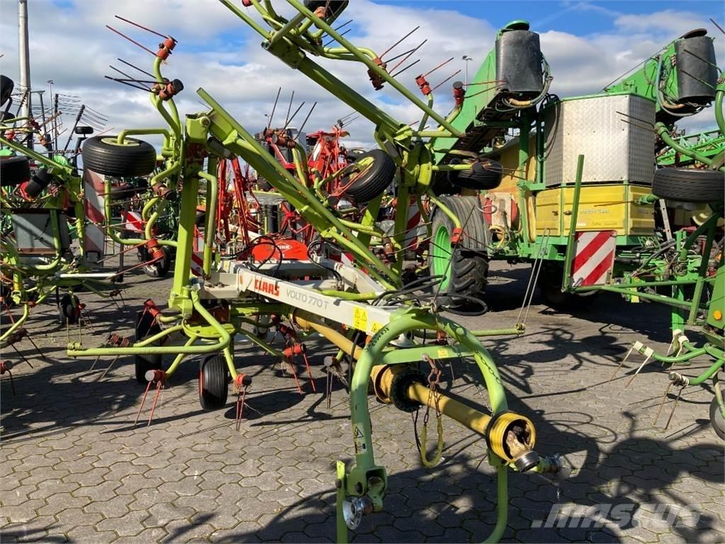 CLAAS Volto 770 T Obračalniki in zgrabljalniki