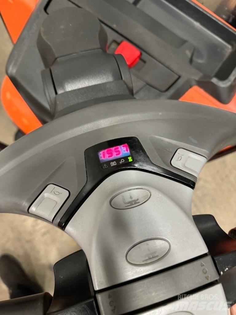 Toyota SWE120L Ročni električni viličar