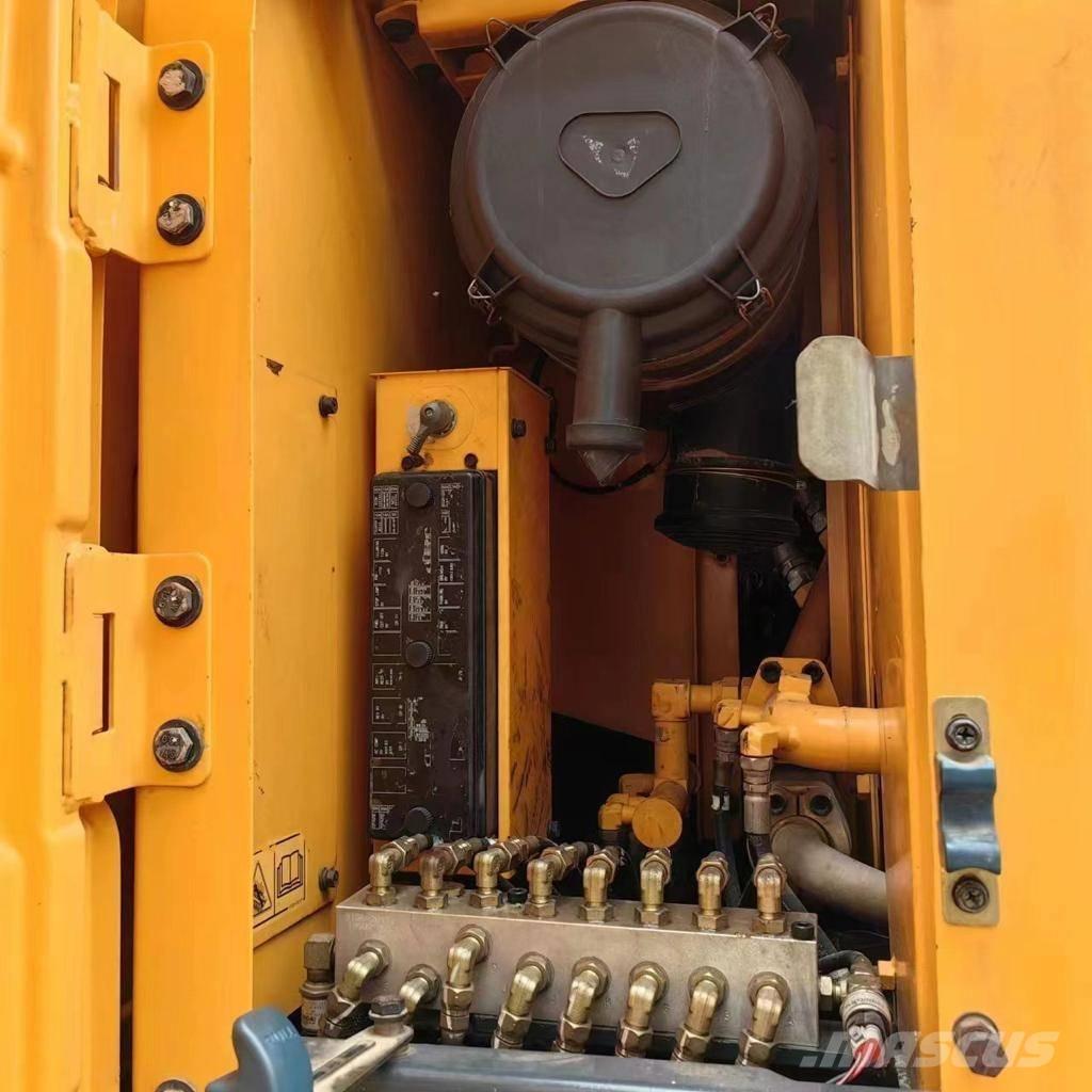 Hyundai 210-9 Bagri na kolesih