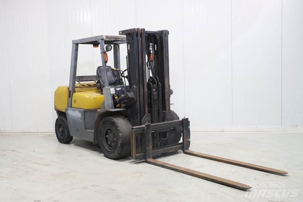 TCM FD40T2 Dizelski viličarji