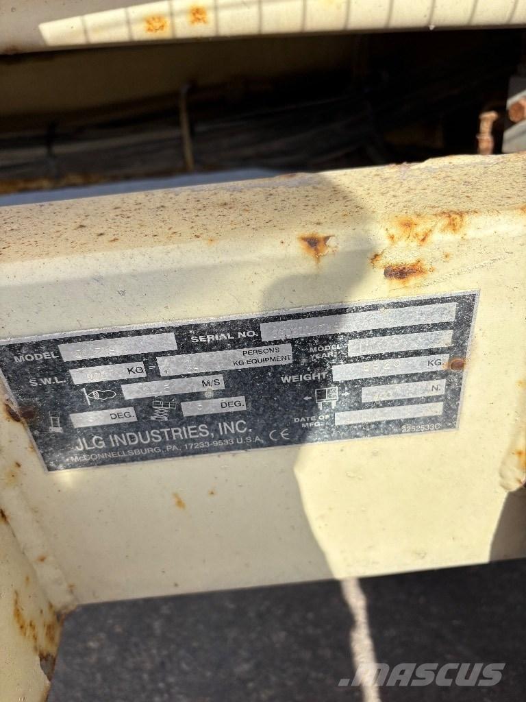 JLG 500 RTS Škarjaste dvižne ploščadi