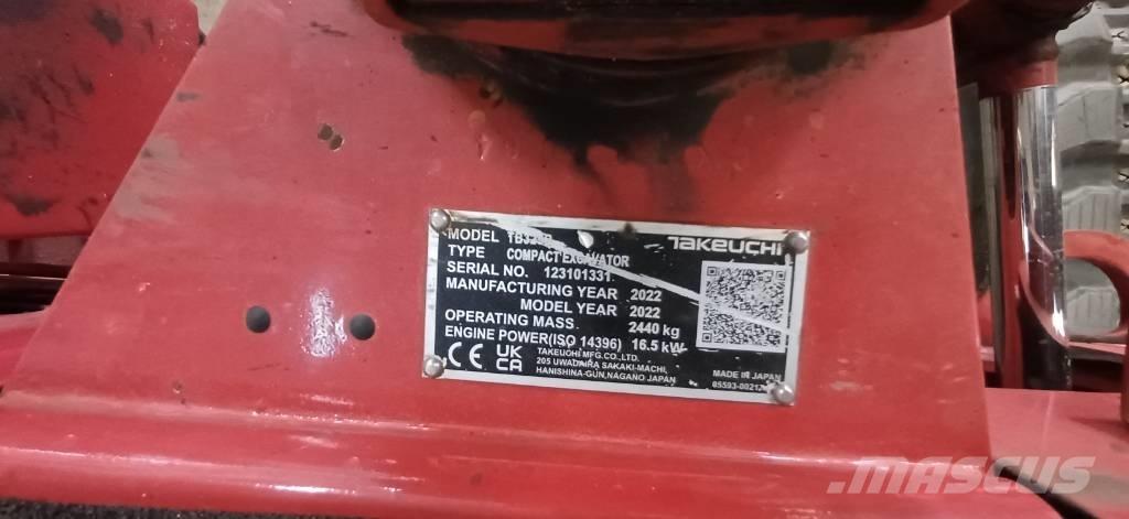 Takeuchi TB 325 R Mini bagri <7t