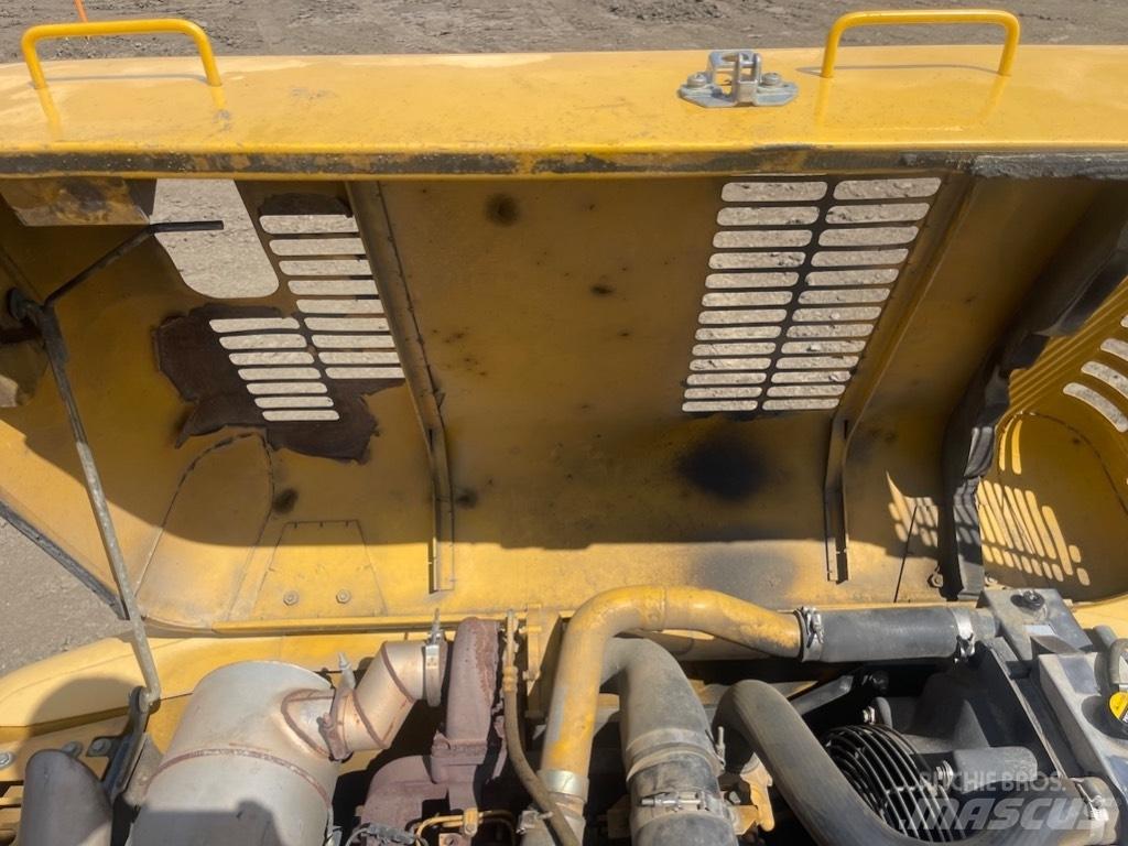 DEERE 120C Bagri goseničarji