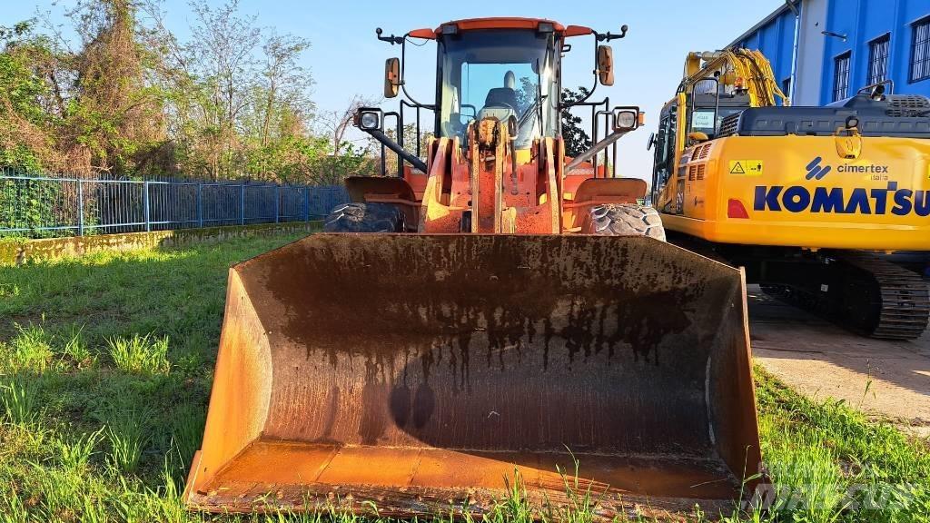 Hitachi W190 Kolesni nakladalci