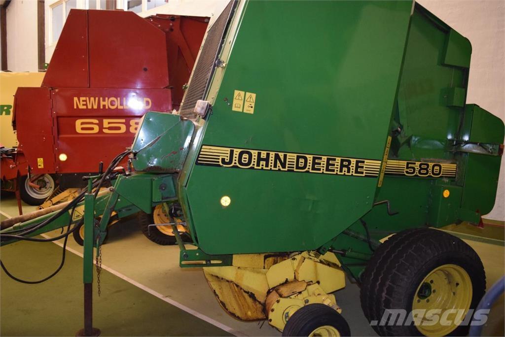 John Deere 580 Balirke (okrogle bale)