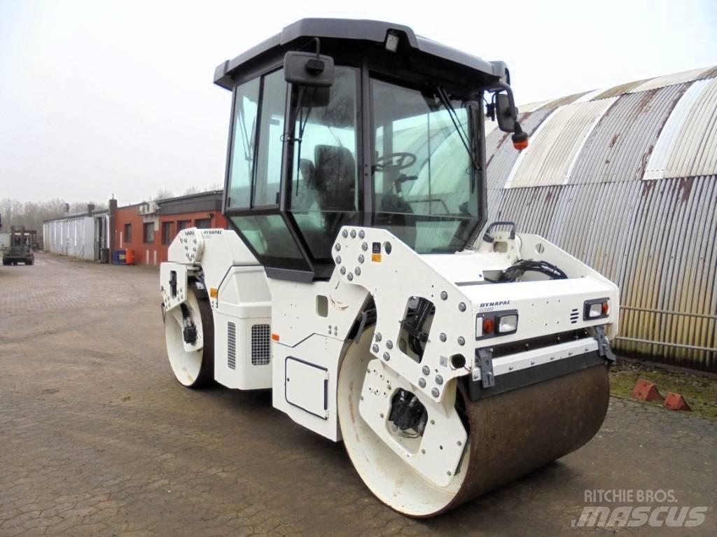 Dynapac CC 2200 Dvojni valjarji